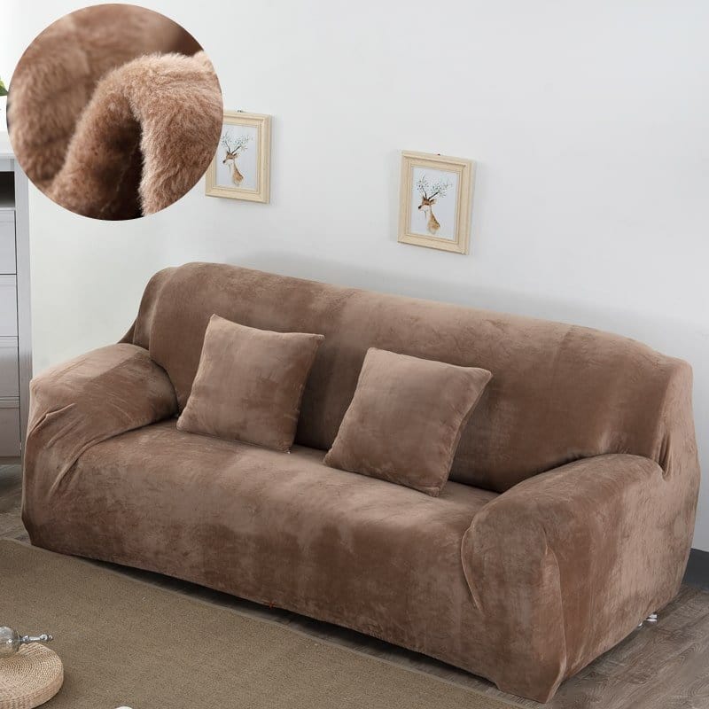 Installation facile de housse en velours sur fauteuil