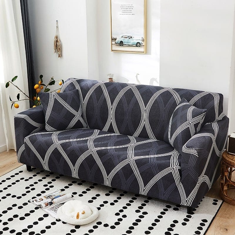 Housse extensible beige sur canapé droit dans un salon moderne