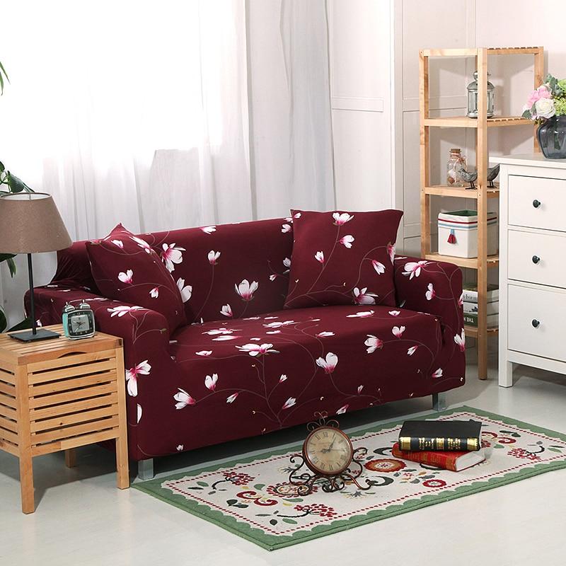 Housse de canapé rouge avec motif floral, vue de face