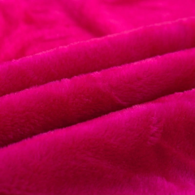 Housse de canapé rose en velours extensible, vue de face