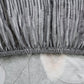 Détail du tissu jacquard haute densité sur un canapé