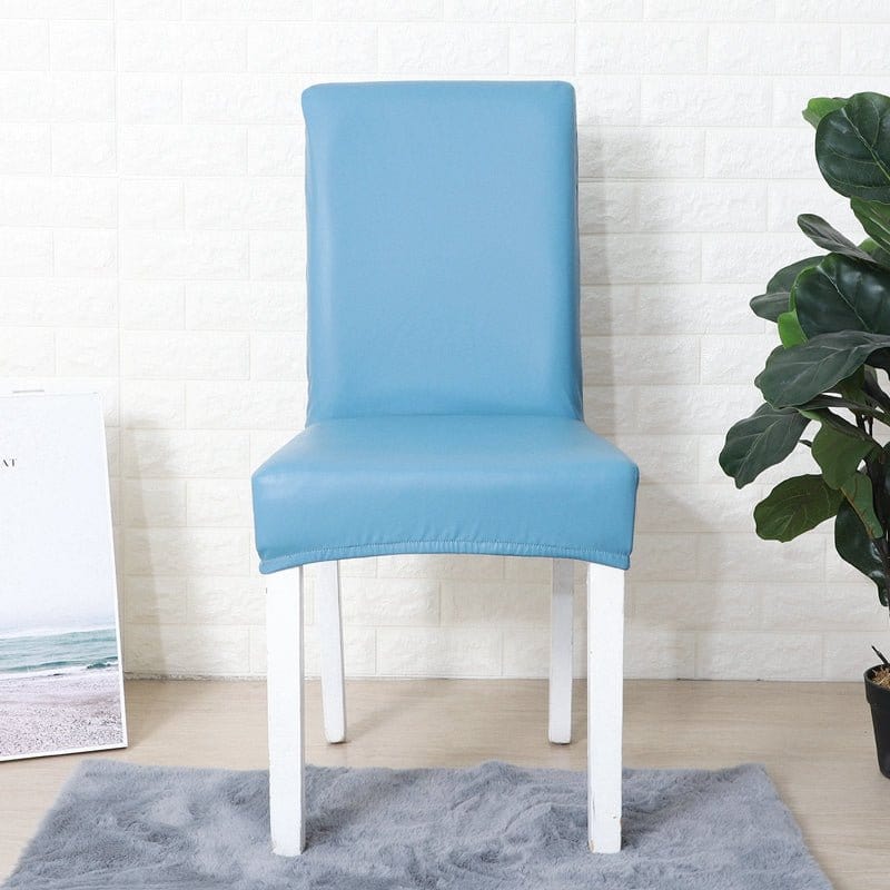 Housse de chaise bleu ciel en similicuir imperméable vue de face