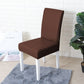 Installation facile de la housse sur une chaise standard