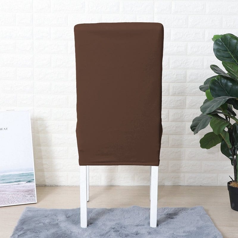 Housse imperméable ajustée sur une chaise standard
