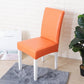 Comparaison avant-après de la chaise avec housse en similicuir