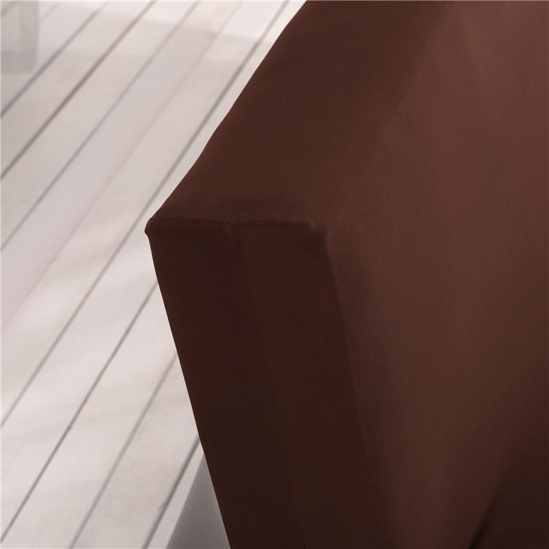 Gros plan sur le tissu extensible marron de la housse