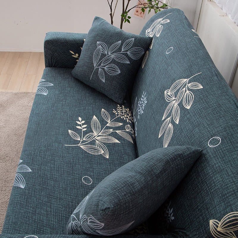 Housse de coussin beige sur canapé, tissu déperlant