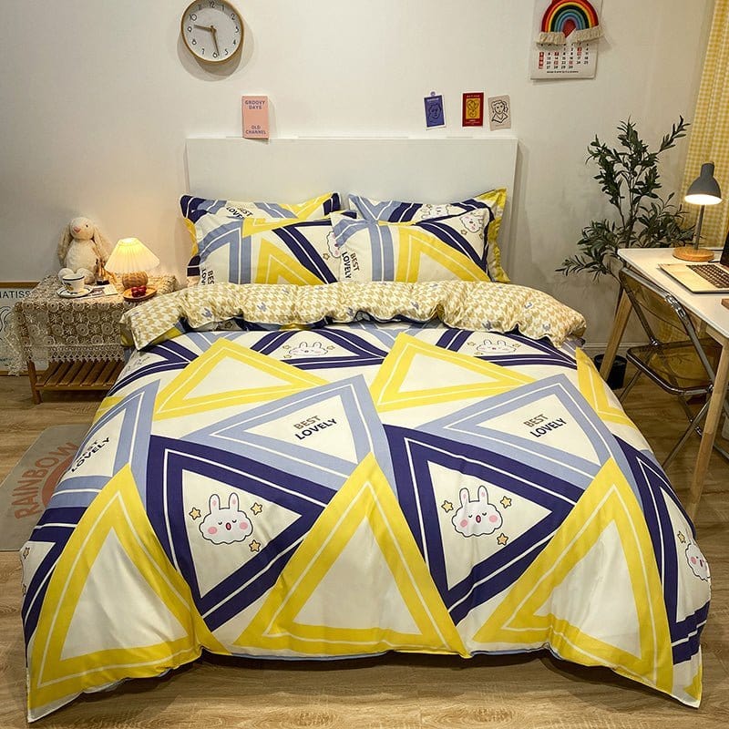 Housse de couette en polyester sur un lit bien fait