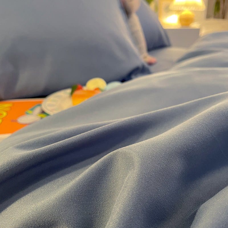 Vue de dessus de la housse de couette bleu bien ajustée