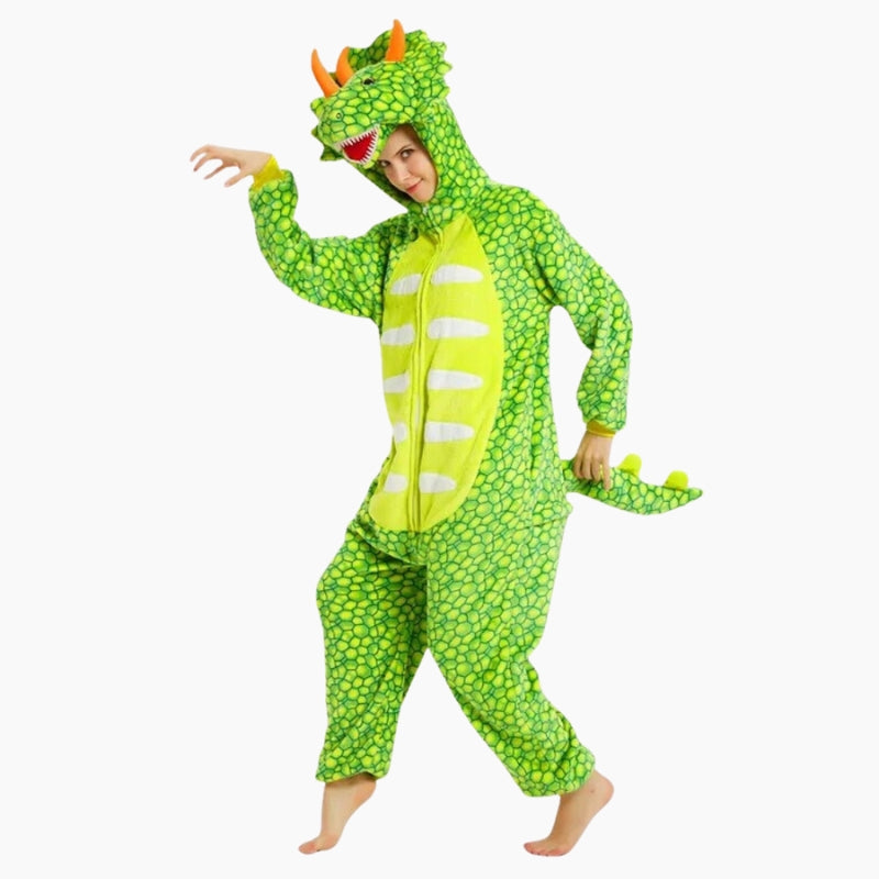 Détail du tissu polaire vert de la combi pyjama