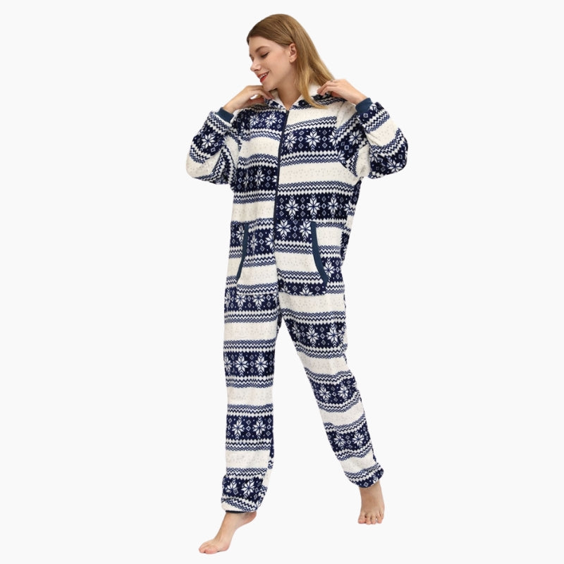 Combinaison femme bleu marine avec motifs flocons blancs