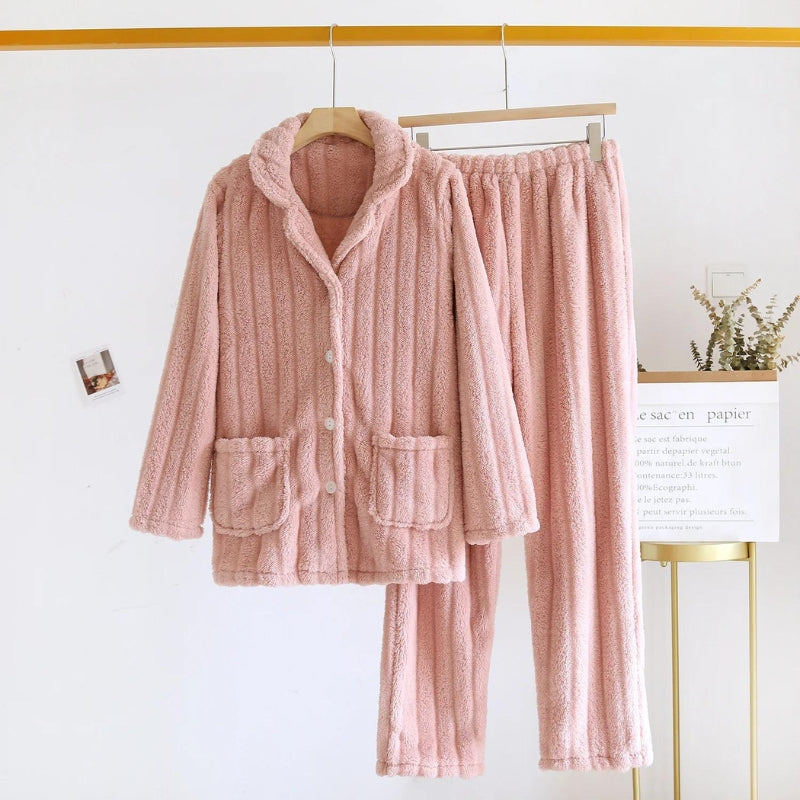 Ensemble pyjama polaire rose pour femme avec boutons et poches