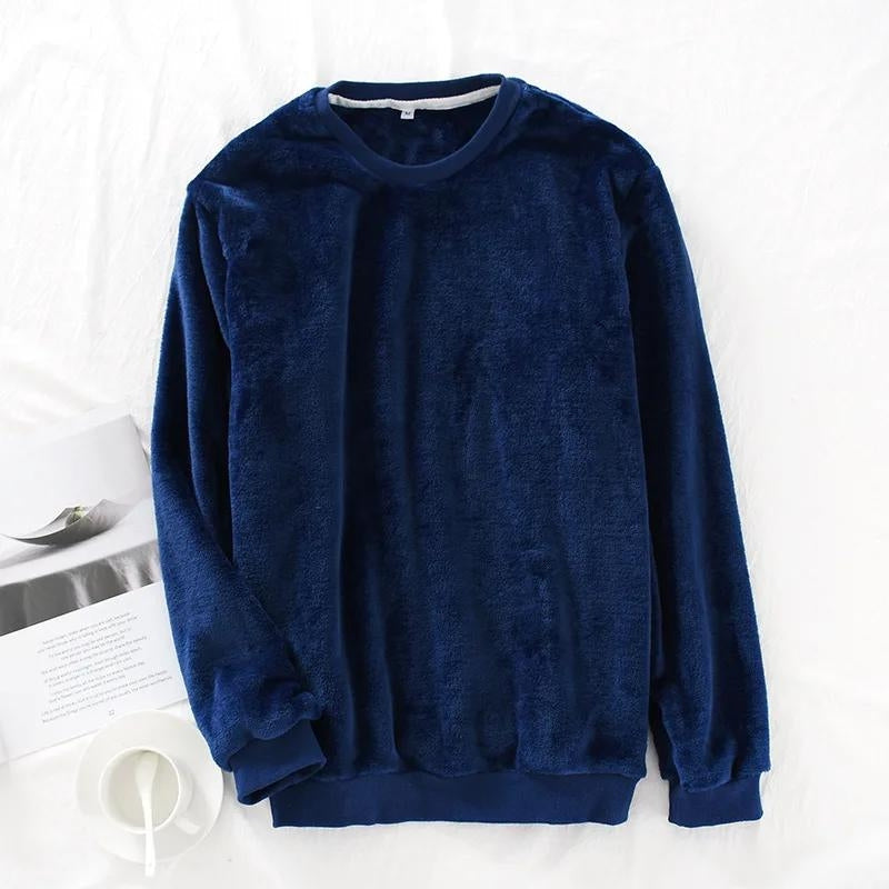 Vue de face d'un haut de pyjama bleu marine pour homme