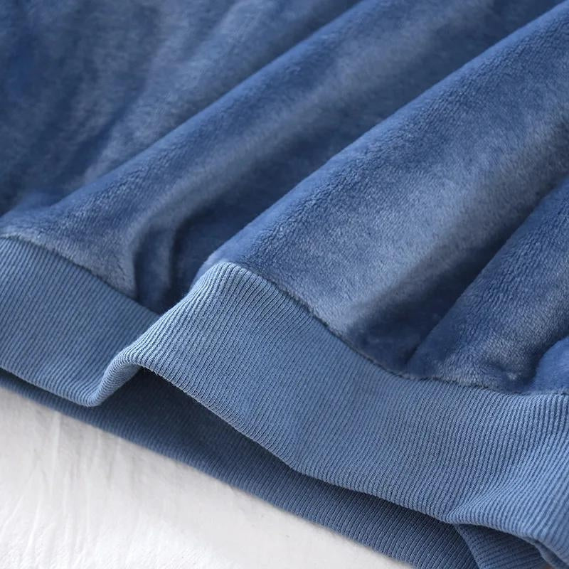 Haut de pyjama bleu avec taille légèrement élastique