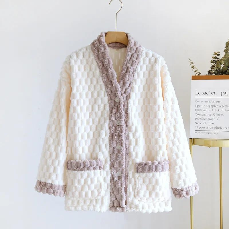 Haut de pyjama polaire blanc et violet avec col en V