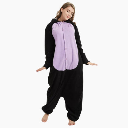 Vue de face de l'onesie avec boutons et poignets élastiques