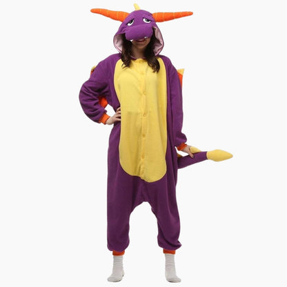 Détail du tissu polaire doux de la combinaison dragon
