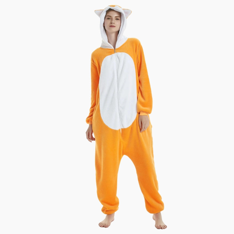 Vue de face d'une combinaison renard en polaire douce