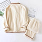 Pyjama crème pour femme avec col rabattu et boutons