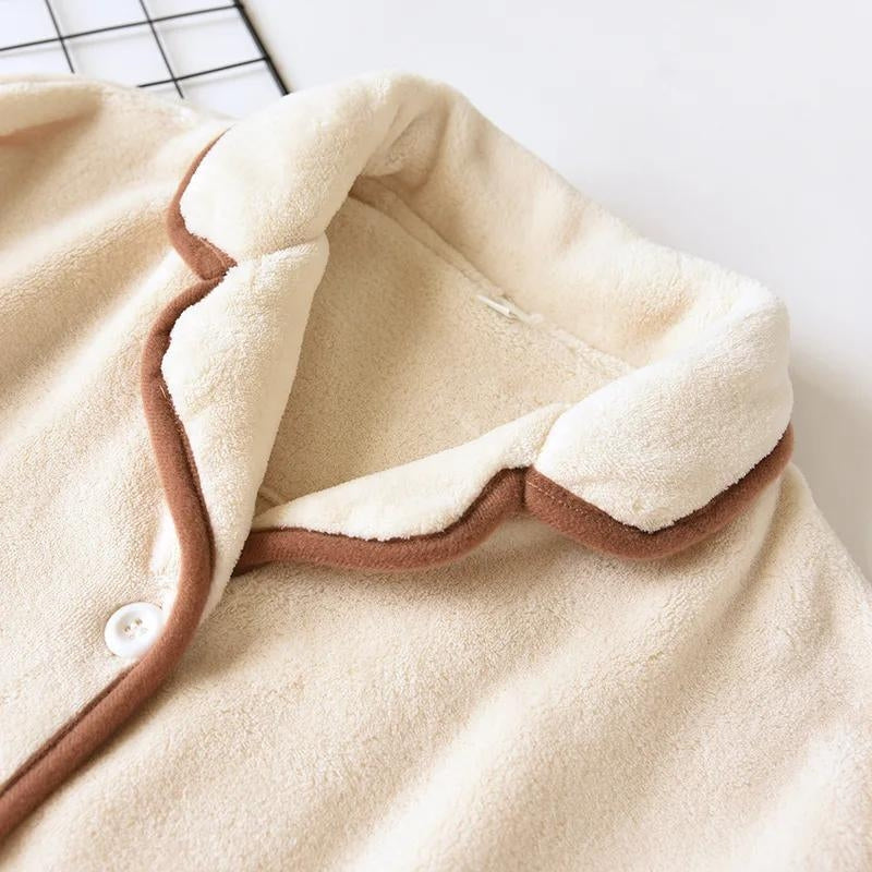 Ensemble pyjama doux crème, poches pratiques sur le haut