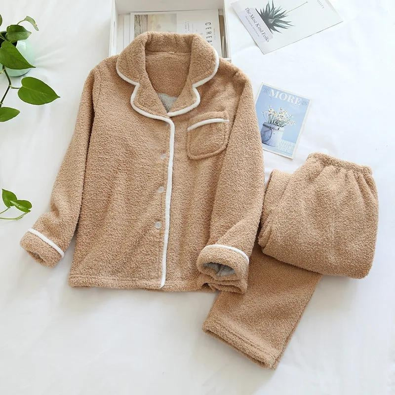 Pyjama vert en pilou, coupe élégante et confortable