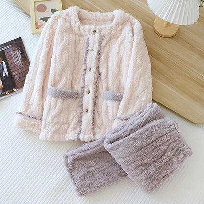 Ensemble pyjama moelleux rose et mauve pour l'hiver