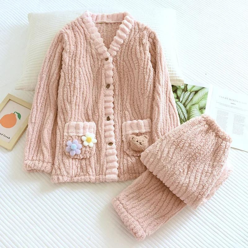Pyjama molletonné rose, parfait pour les soirées cocooning
