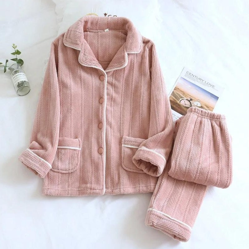 Pyjama polaire rose, idéal pour tenue d'intérieur confortable