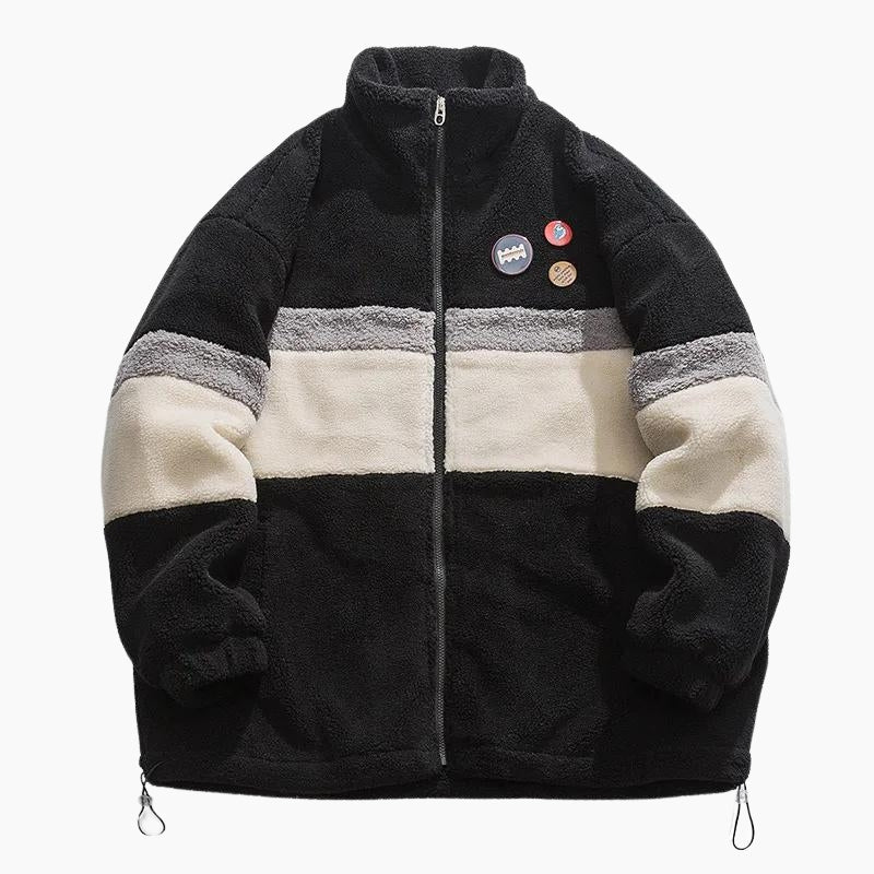 Vue de face d'une veste ample en mouton noir