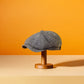 Gros plan sur la texture d'une casquette rétro