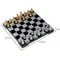 Vue rapprochée du plateau d'échecs pliable avec dimensions