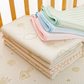 Tapis de protection multicouche sur lit d'enfant