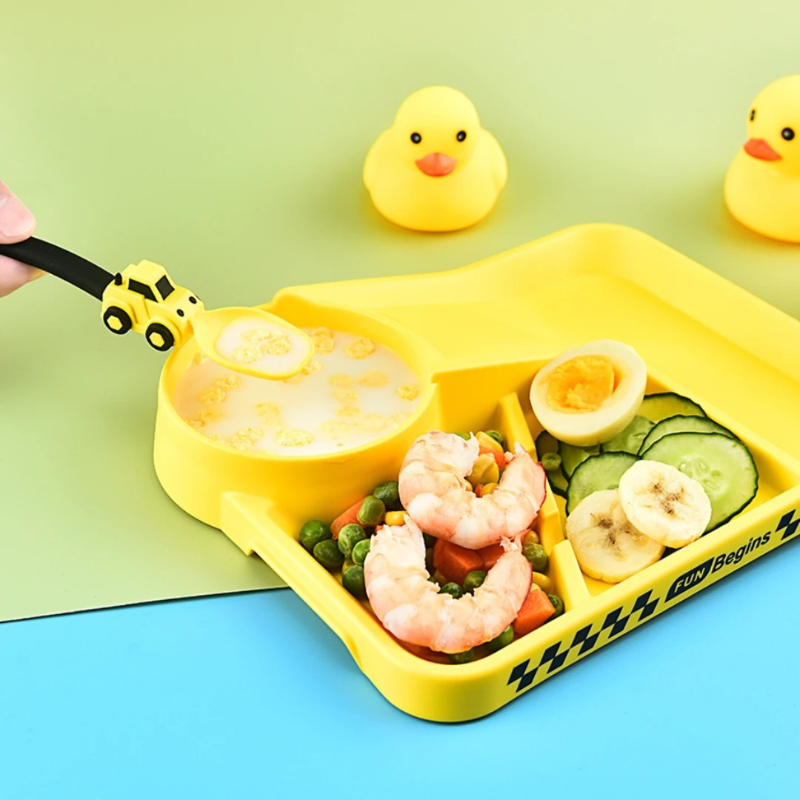 Vue d'ensemble du kit de vaisselle pour enfants