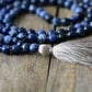 Vue détaillée du gland gris du mala en sodalite