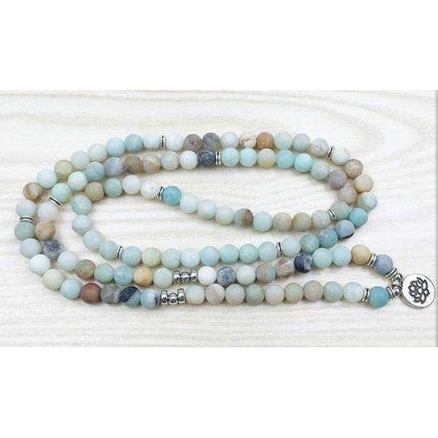 Mala en amazonite avec perles claires et pendentif argenté