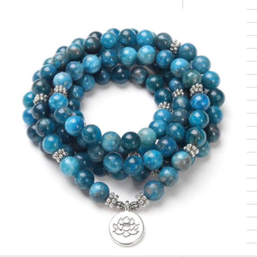 Collier mala apatite avec médaillon Fleur de Lotus