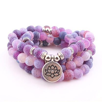 Vue d'ensemble du Mala multicolore avec charme décoratif