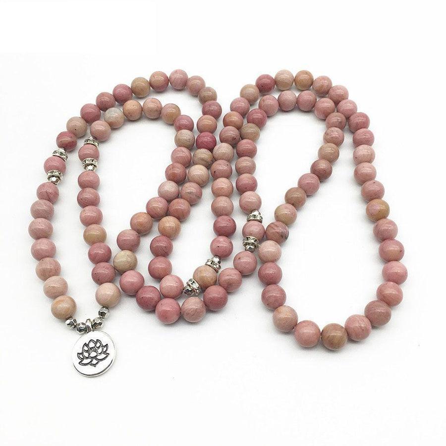 Mala enroulé autour d'un poignet, perles en rhodonite