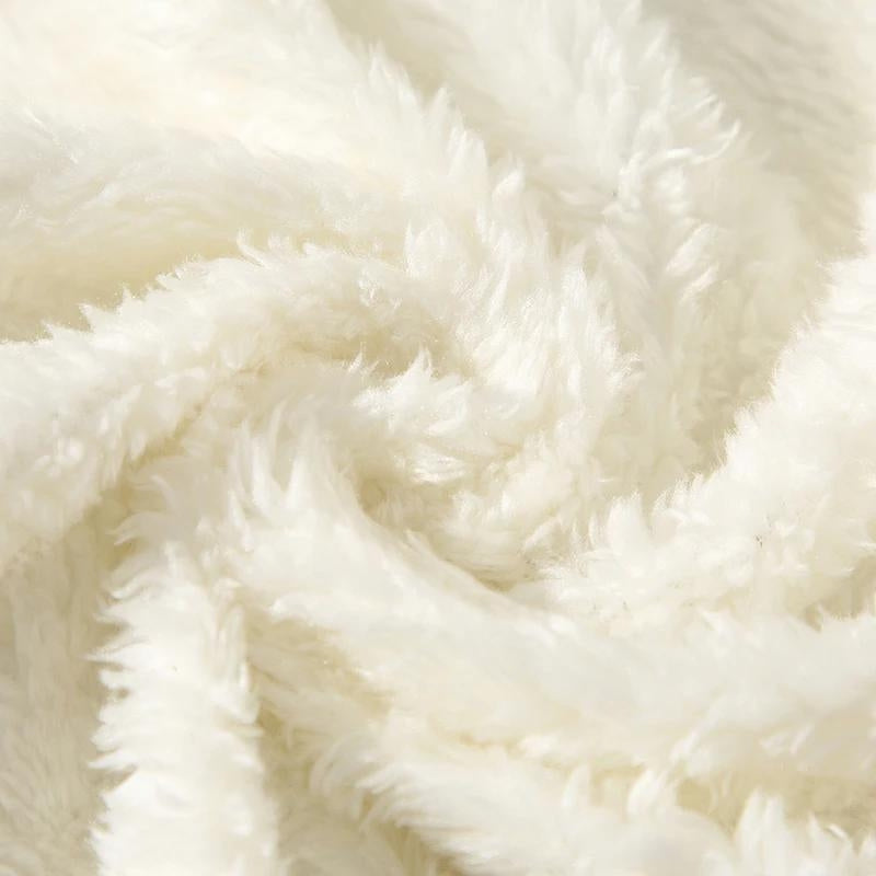 Vue de dos du manteau beige matelassé pour homme