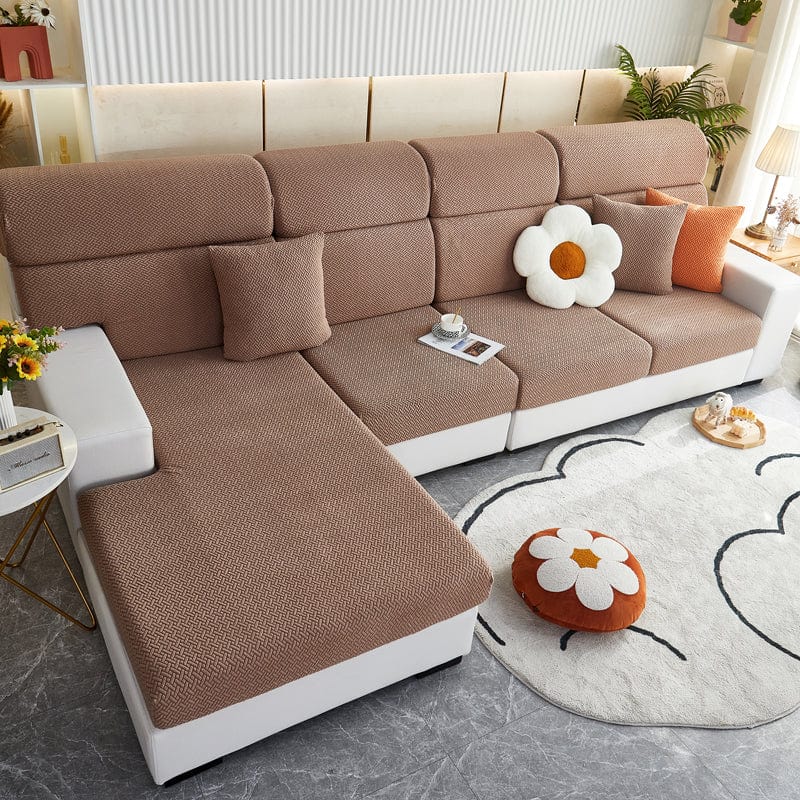 Gros plan sur la texture polaire marron du coussin