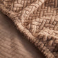 Coussin avec housse polaire marron, motif laine