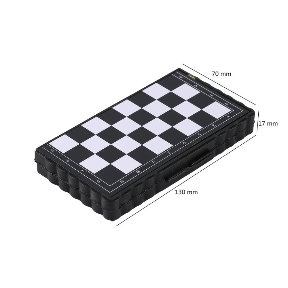 Plateau d'échecs pliable avec pièces aimantées