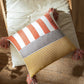 Oreiller en duvet avec bandes marinières et pompons oranges