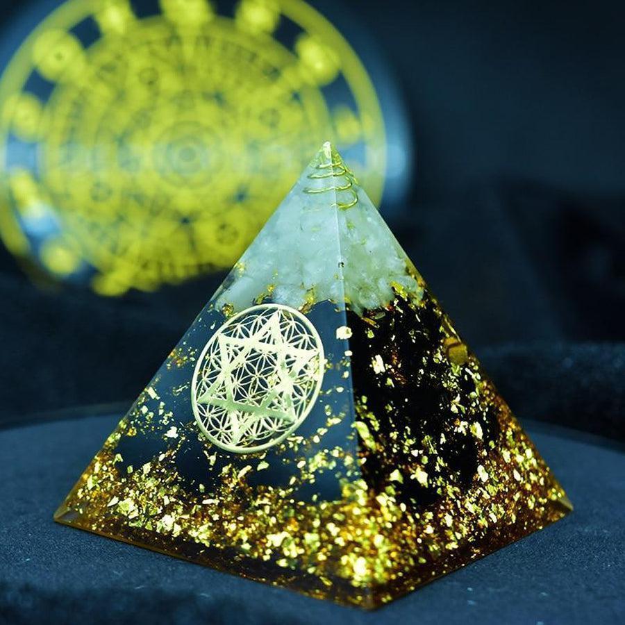 Pyramide d'orgonite obsidienne, symbole de protection spirituelle