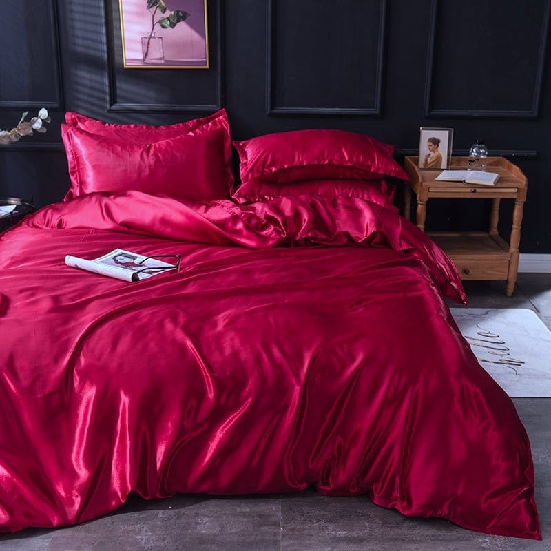 Vue d'ensemble de la parure de lit rouge en polyester satiné