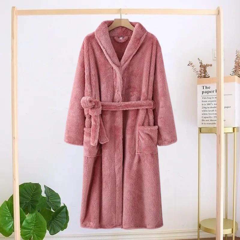 Peignoir rose en Pilou Pilou avec ceinture ajustable et poches