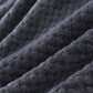 Vue de dos du peignoir avec ceinture nouée