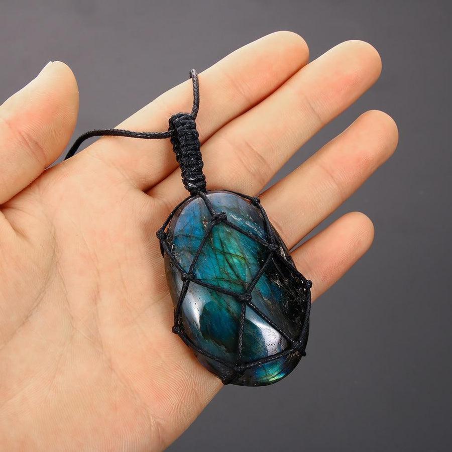 Pendentif en labradorite, détails des reflets magiques