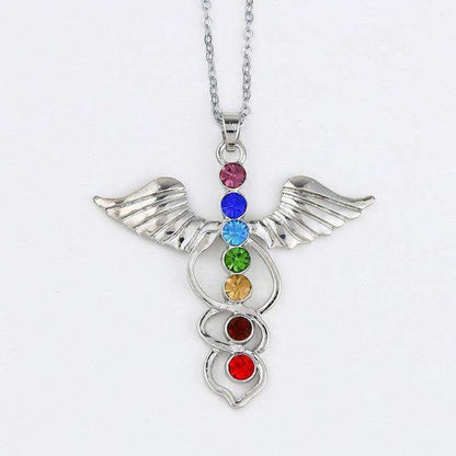 Pendentif montrant l'alignement des pierres chakras