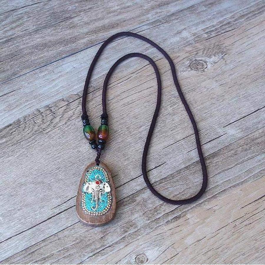 Pendentif Ganesh, sculpture fine et détails minutieux